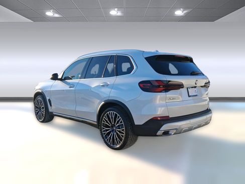 Used 2026 BMW X5 sDrive40i w/ Parking Assistance Package RWD image 3