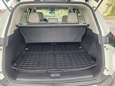 Used 2021 Nissan Rogue SV FWD image 8