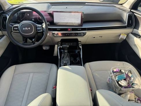 Used 2025 Kia Sorento SX FWD image 40