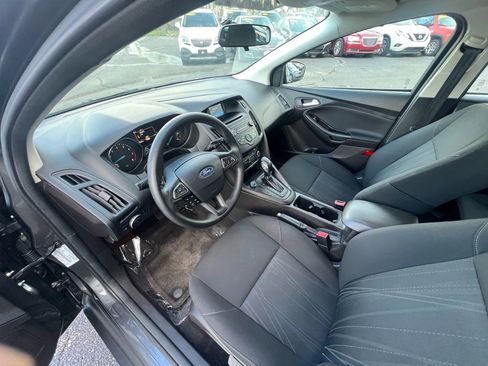 Used 2017 Ford Focus SE image 20