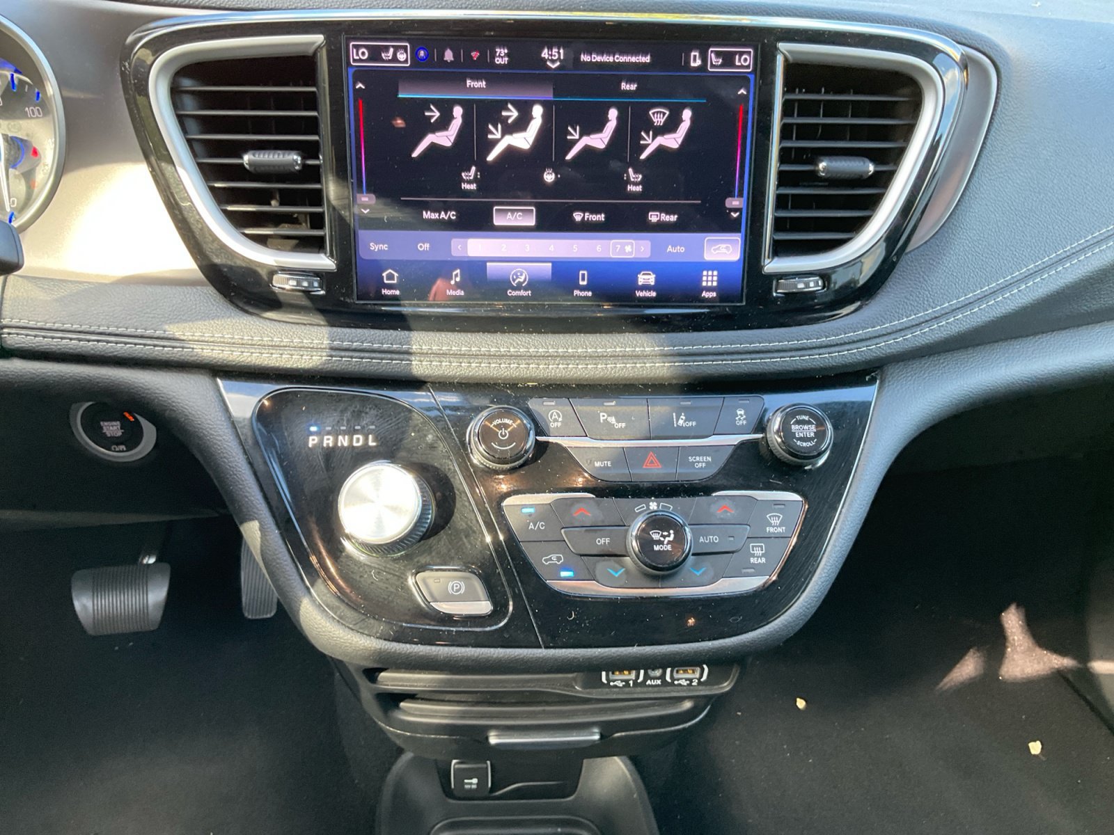 Used 2025 Chrysler Pacifica Select AWD/4WD image 12