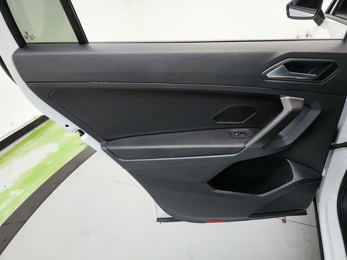 Used 2021 Volkswagen Tiguan SE R-Line FWD image 23