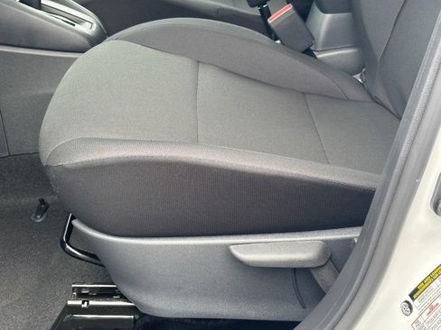 Used 2025 Nissan Kicks Play S FWD image 18