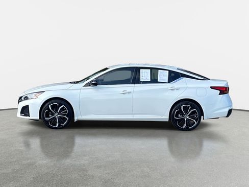 Used 2024 Nissan Altima 2.5 SR image 8