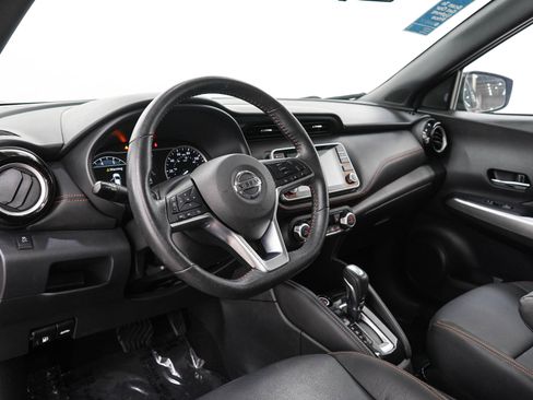 Used 2019 Nissan Kicks SR w/ SR Premium Package FWD image 22