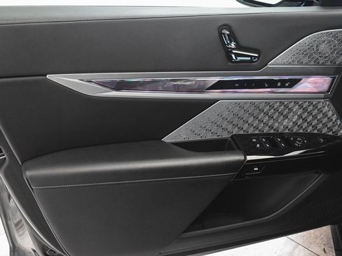 Used 2023 BMW i7 xDrive60 w/ Executive Package 2 image 8