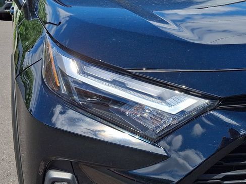Certified 2022 Toyota RAV4 XLE Premium AWD/4WD image 9
