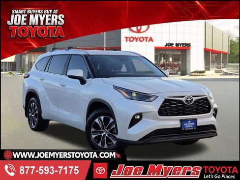 Used 2026 Toyota Highlander XLE AWD/4WD image 1