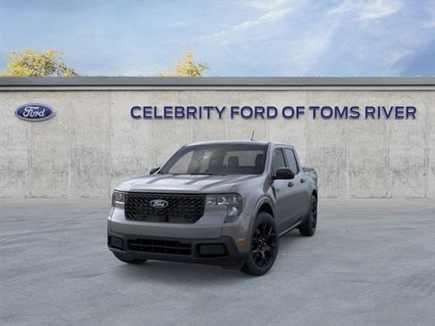 Used 2025 Ford Maverick XLT w/ Black Appearance Package image 2