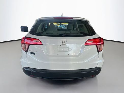 Used 2018 Honda HR-V LX image 7