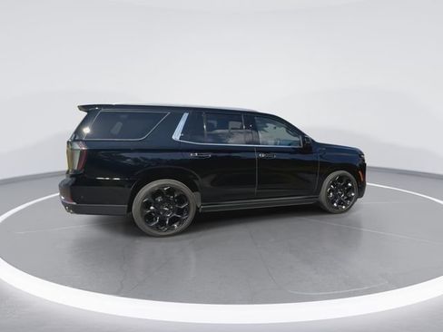 Used 2025 Chevrolet Tahoe High Country AWD/4WD image 11