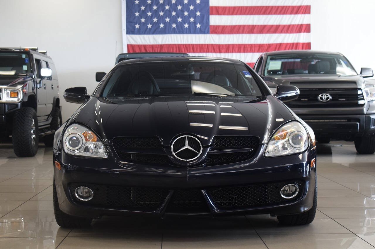 Used 2009 Mercedes-Benz SLK 300 image 2