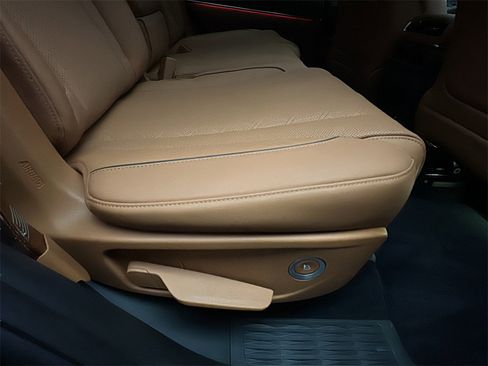 Certified 2025 Genesis GV80 2.5T Prestige image 16