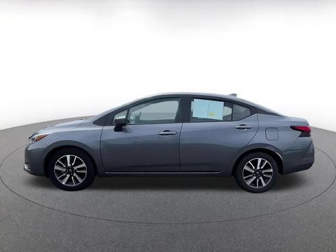 Used 2025 Nissan Versa SV FWD image 9