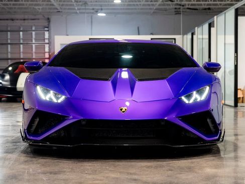 Used 2021 Lamborghini Huracan EVO RWD image 11