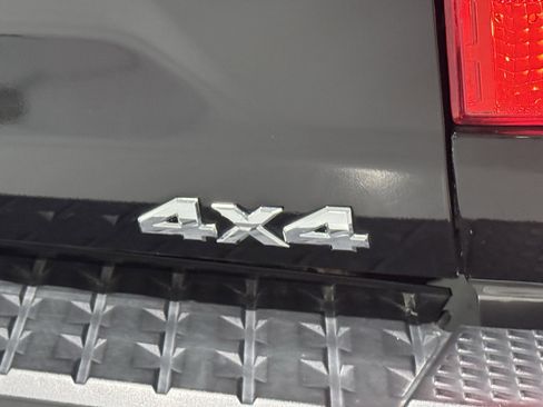 Used 2017 Nissan Titan Platinum Reserve image 45