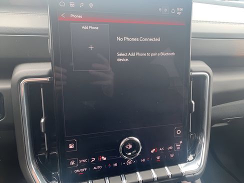 Used 2025 GMC Yukon XL Denali image 19