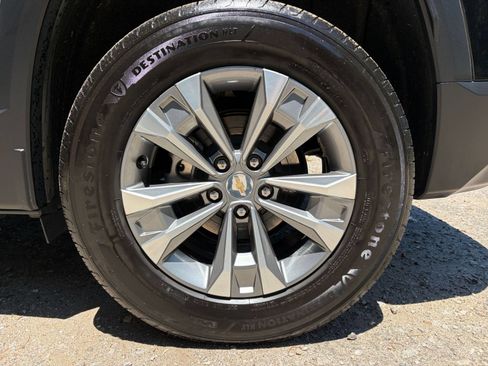 Used 2025 Chevrolet Equinox LT FWD image 25