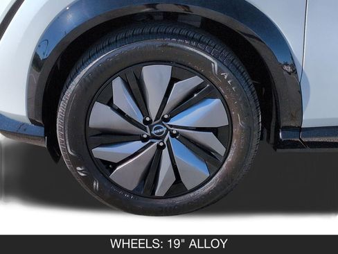 Used 2025 Nissan Ariya FWD image 11