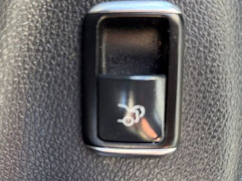 Used 2014 Mercedes-Benz CLA 250 image 23