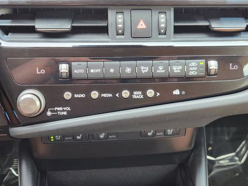 Used 2023 Lexus ES 350 w/ Premium Package FWD image 18