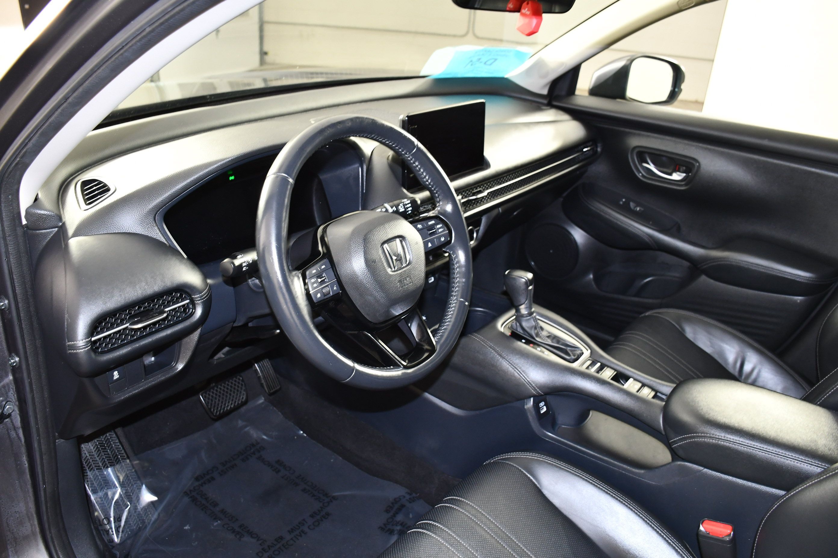 Certified 2023 Honda HR-V EX-L image 2