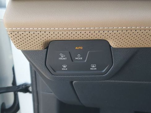 New 2026 Volkswagen Atlas Cross Sport SE FWD image 27
