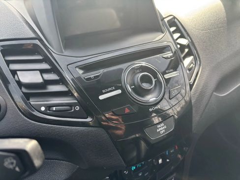Used 2016 Ford Fiesta Titanium image 26