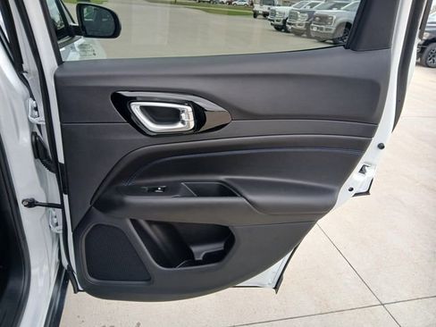 New 2026 Jeep Compass Limited image 17
