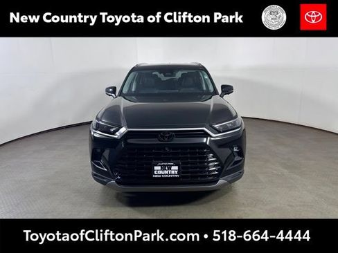 Used 2024 Toyota Grand Highlander AWD image 8