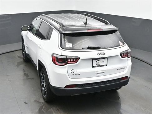 Used 2024 Jeep Compass Limited image 64