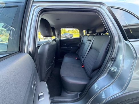 Used 2026 Mitsubishi Outlander Sport SE AWD/4WD image 17
