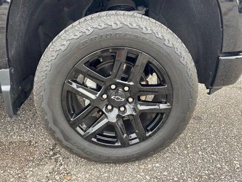 Used 2024 Chevrolet Silverado 1500 Custom Trail Boss w/ LPO, Dark Essentials Package AWD/4WD image 6