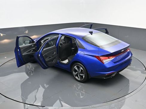 Used 2023 Hyundai Elantra SEL w/ Convenience Package FWD image 26