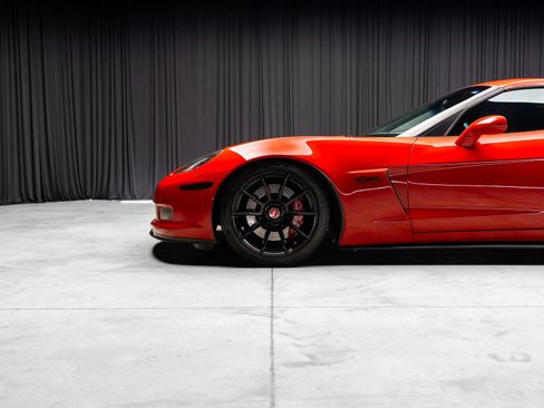 Used 2009 Chevrolet Corvette Z06 w/ Preferred Equipment Group RWD image 7
