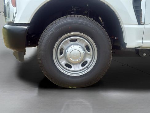 New 2026 Ford F250 XL RWD image 29