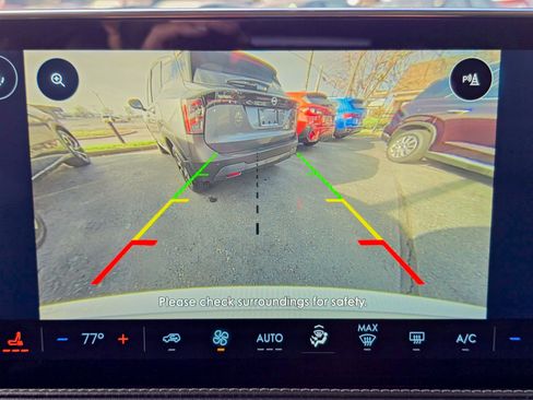 Used 2024 Lincoln Corsair Premiere image 11