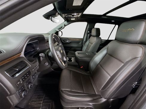 Used 2023 Chevrolet Tahoe High Country image 16