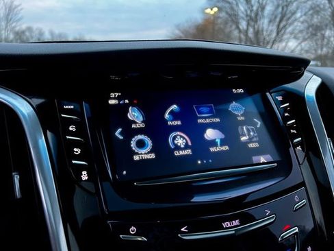 Used 2019 Cadillac Escalade Premium Luxury AWD/4WD image 39