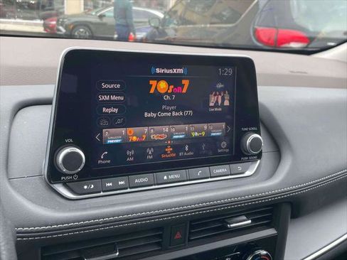 Used 2023 Nissan Rogue S image 25