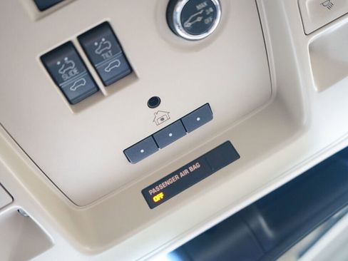 Used 2015 GMC Yukon XL Denali w/ Touring Package image 26