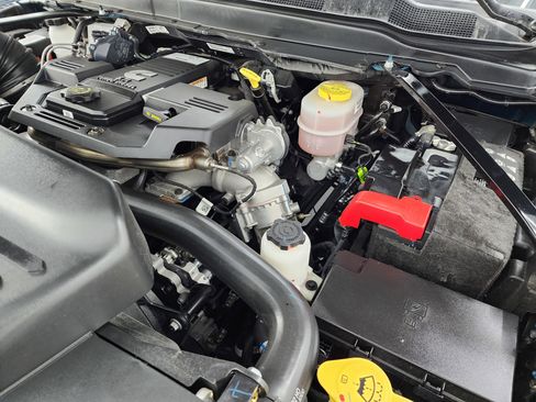 Used 2024 RAM 3500 Big Horn w/ Sport Appearance Package image 18