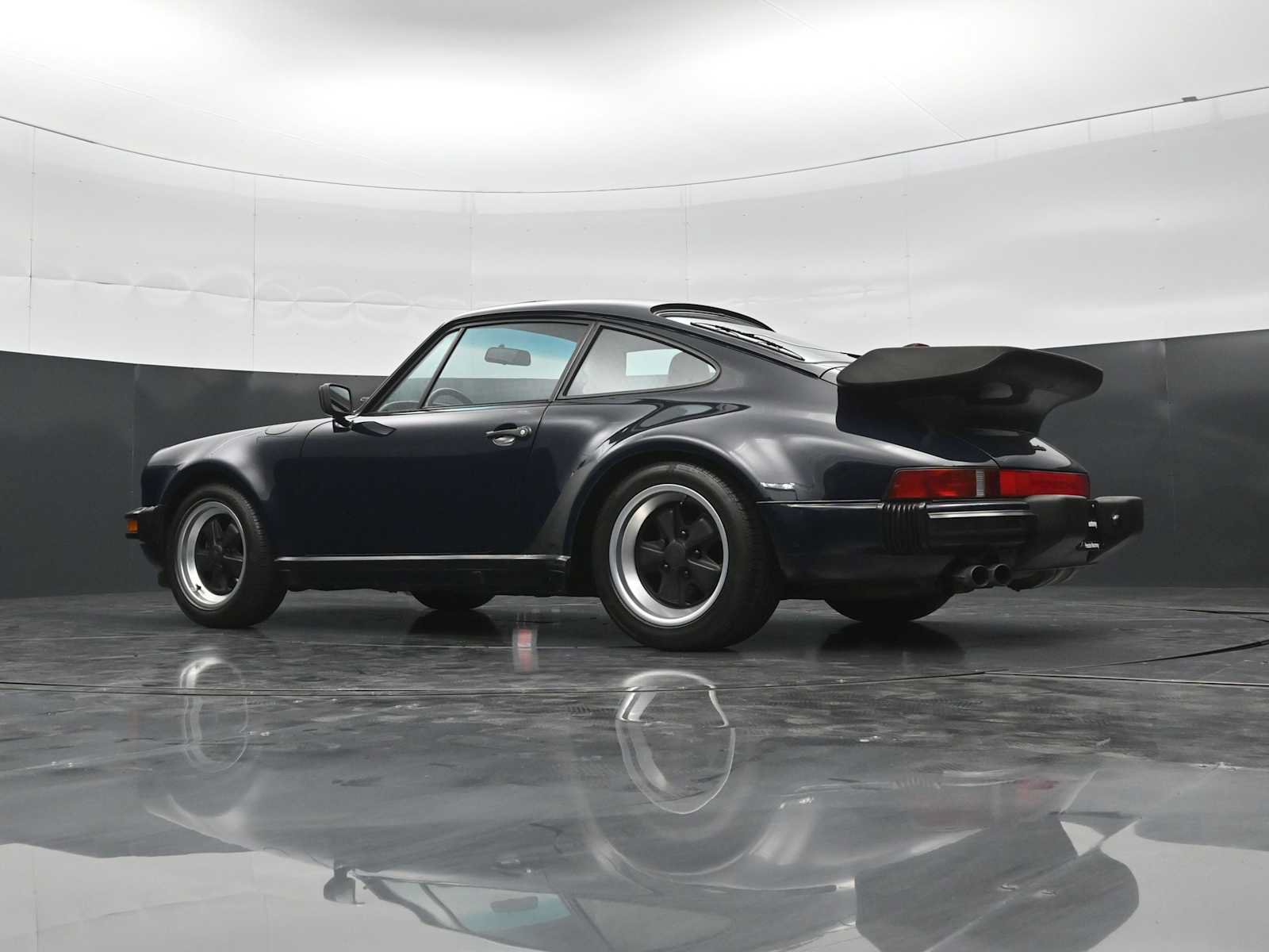 Used 1987 Porsche 911 Carrera RWD image 37