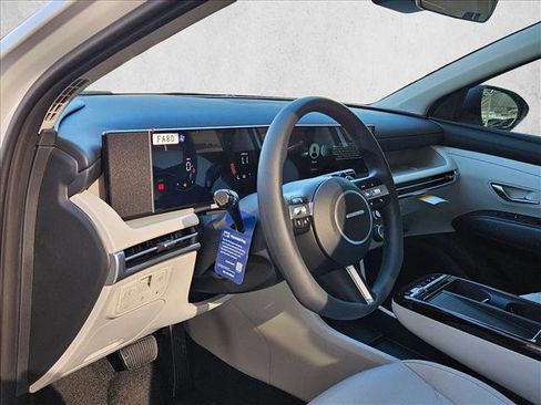 New 2026 Hyundai Tucson SEL image 3
