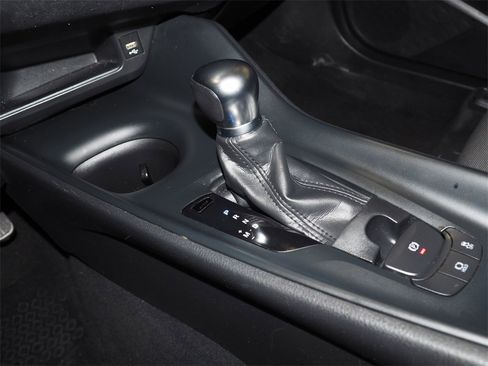 Used 2020 Toyota C-HR LE image 18