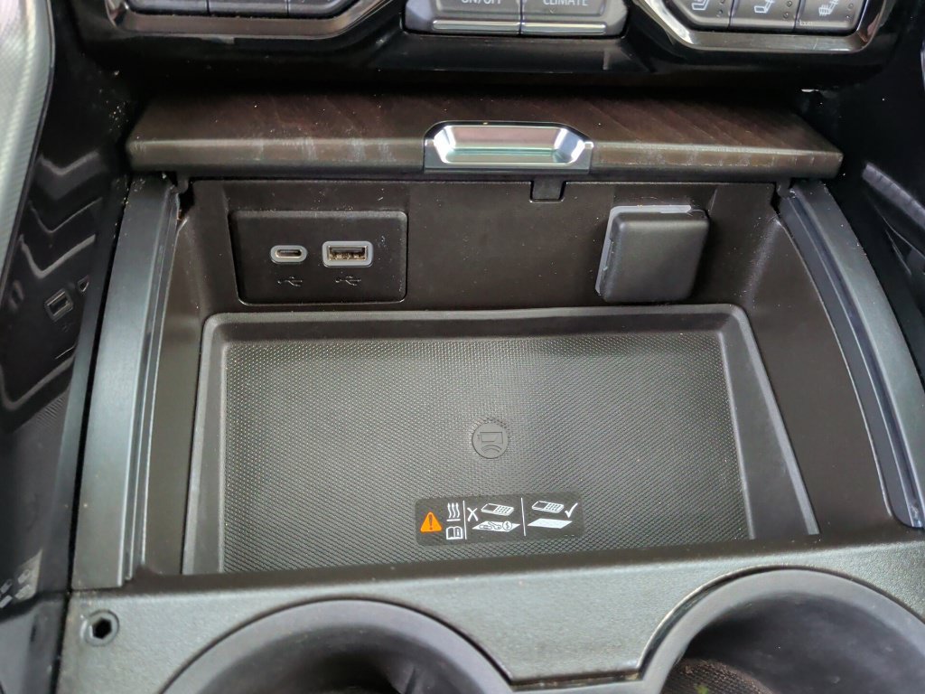 Used 2022 GMC Yukon Denali RWD image 31