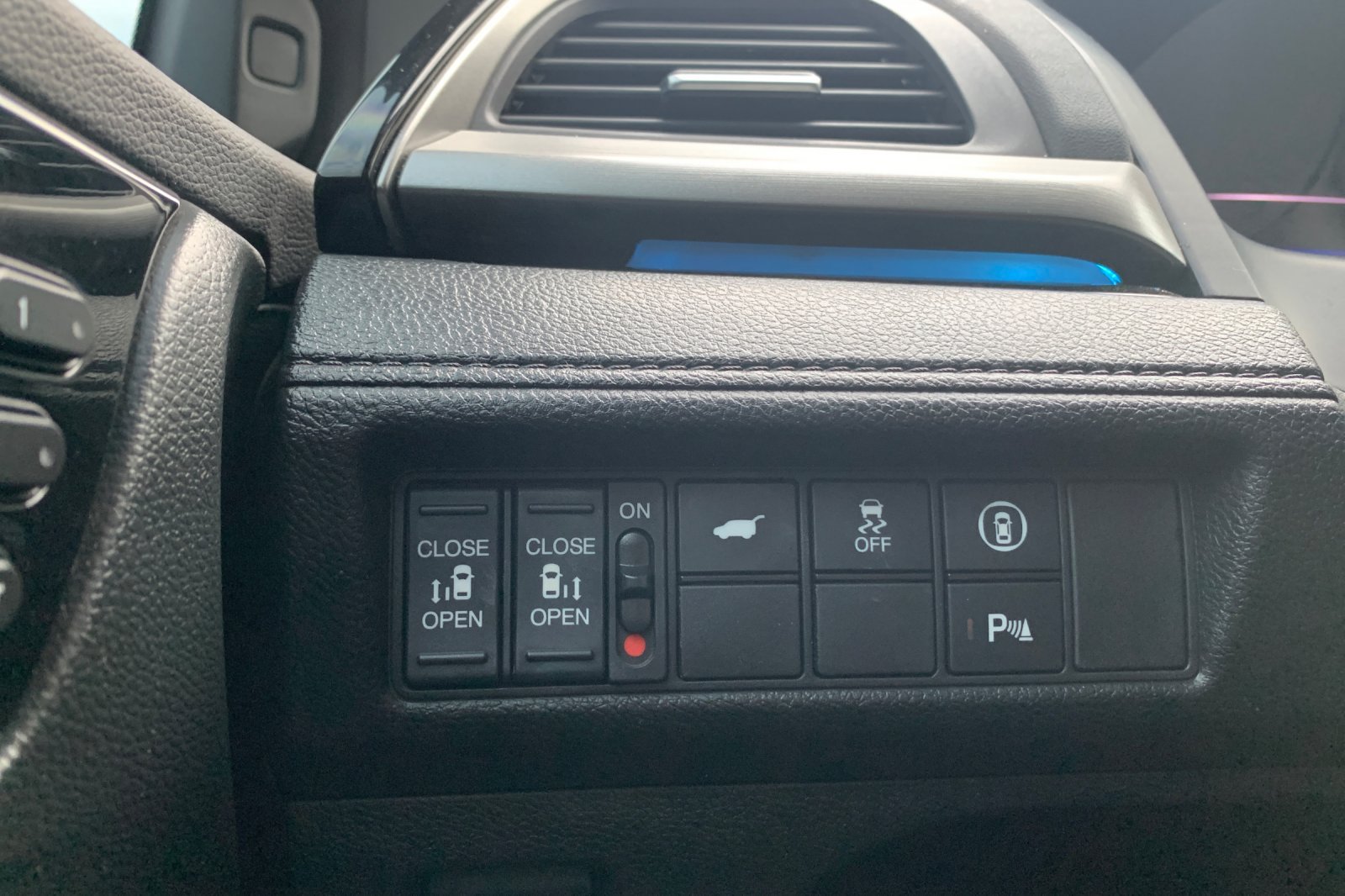 Certified 2024 Honda Odyssey Touring image 36