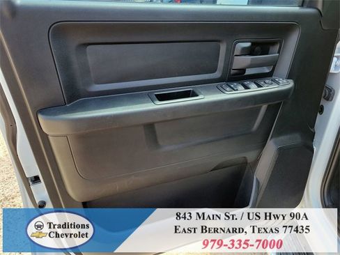 Used 2024 RAM 2500 Tradesman w/ Chrome Appearance Group image 21