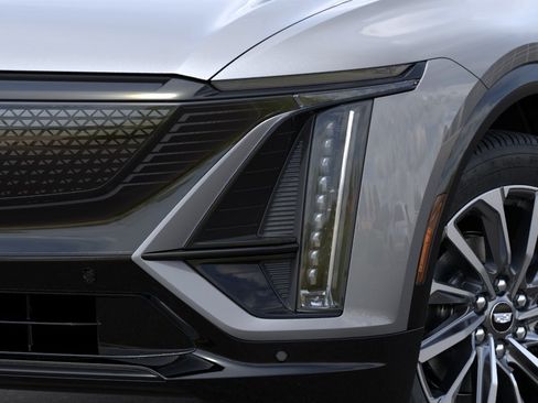 New 2027 Cadillac Lyriq Sport RWD image 10