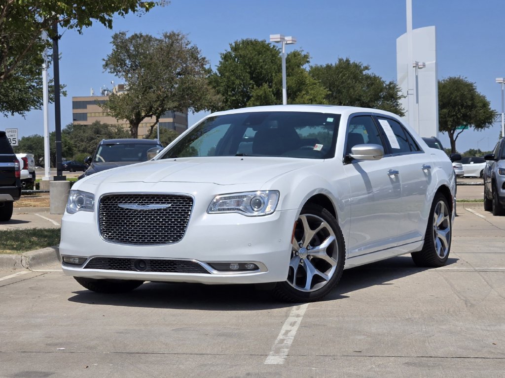 Used 2018 Chrysler 300 C w/ Sun, Sound & Nav Package RWD image 2
